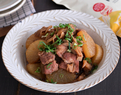 舞茸効果でお肉やわらか！豚肉と大根のうまだし煮物