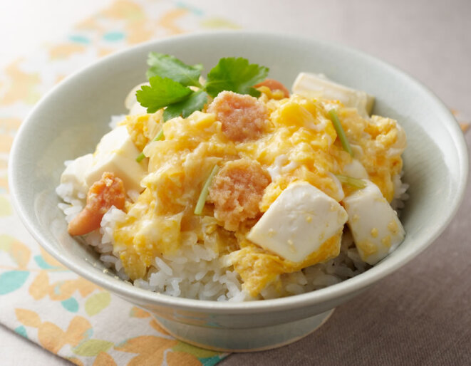 豆腐と明太子のふわふわ たまご丼