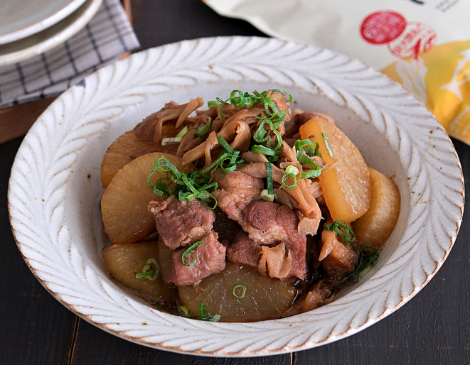 舞茸効果でお肉やわらか！豚肉と大根のうまだし煮物